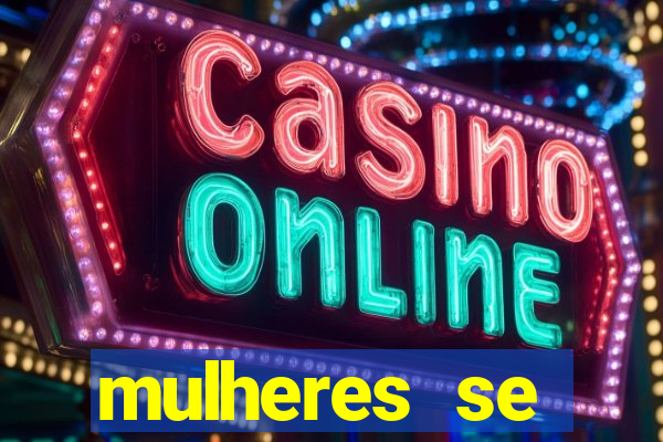 mulheres se exibindo ao vivo